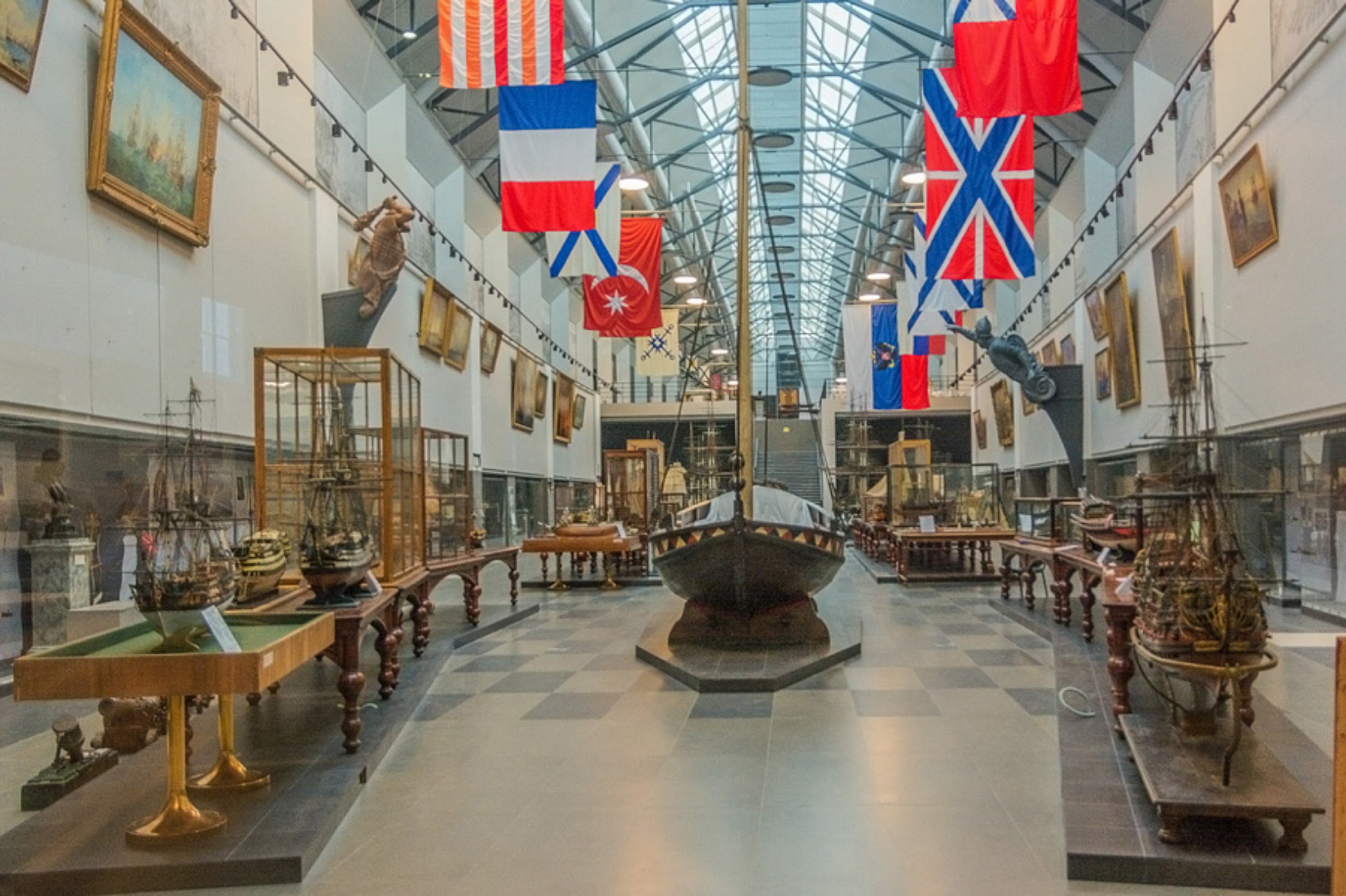 vasilevskij-ostrov- voenno-morskoj-muzej